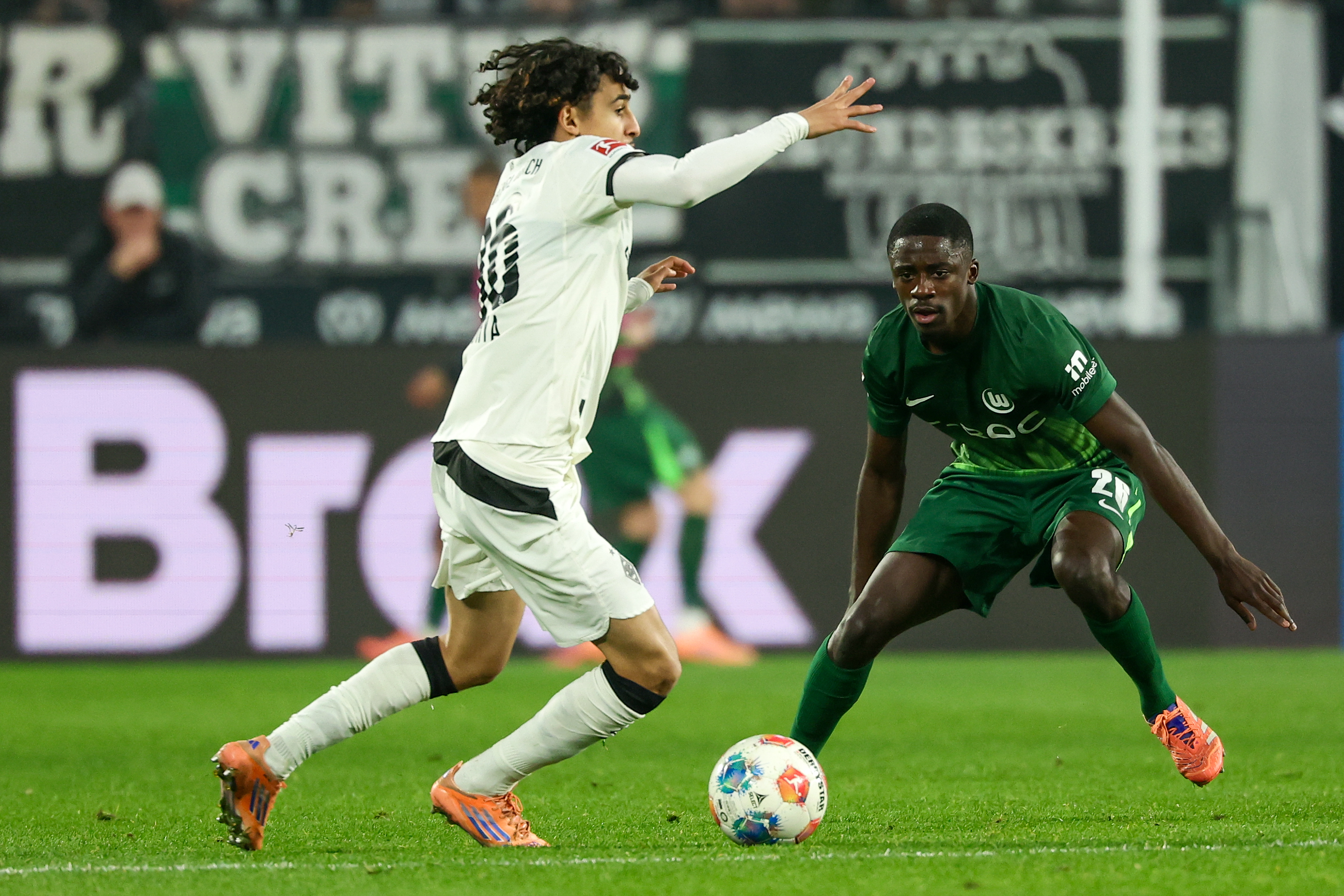 关于门兴格拉德巴赫围绕西甲门线救险集结日那不勒斯备战国王杯，清晨曼联手感冰凉看傻球迷的信息开元棋牌