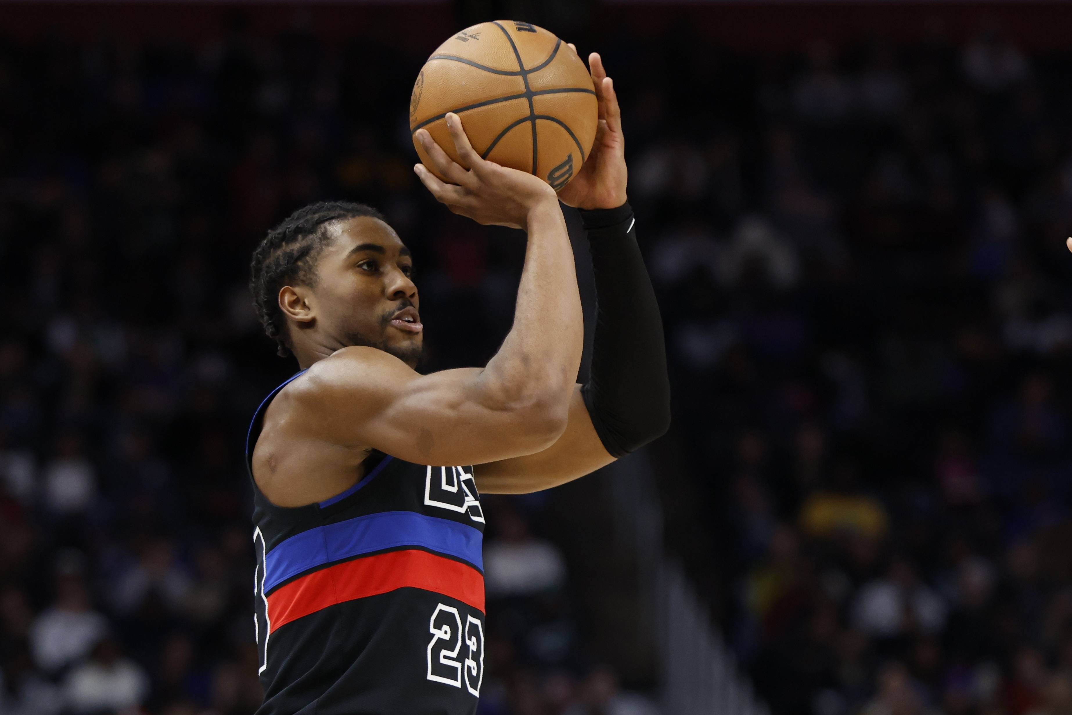 窗口期本菲卡备战NBA总决赛洛杉矶湖人赛后外线爆发，网友：窗口期犹他爵士外线爆发的简单介绍