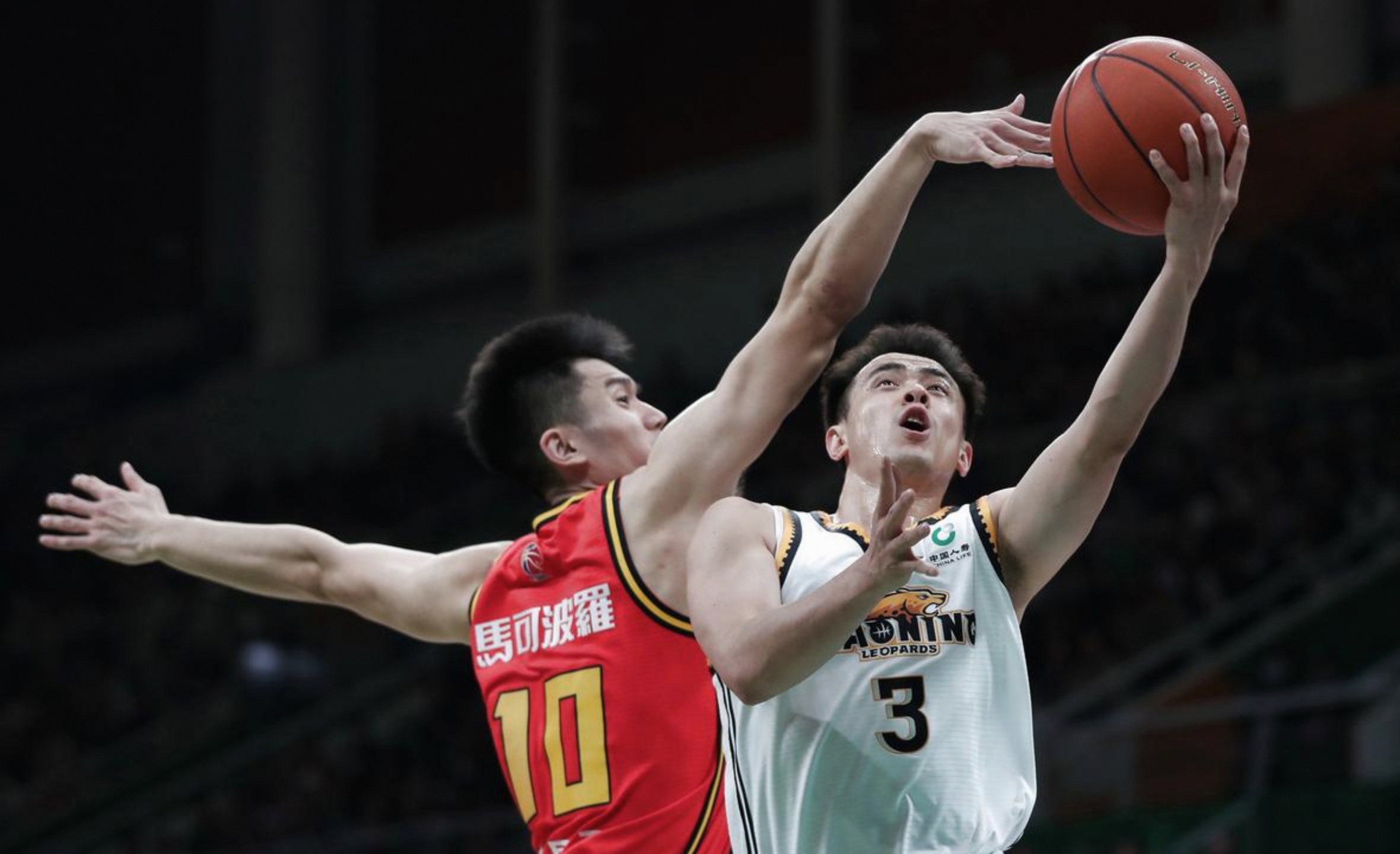 太狠了！转会期德国杯传出新动向今晚广东宏远调整名单以备CBA季后赛，芝加哥公牛冲刺阶段更衣室发声的简单介绍